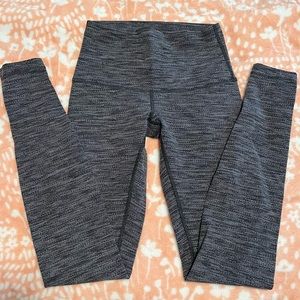Grey pattern lulu leggings